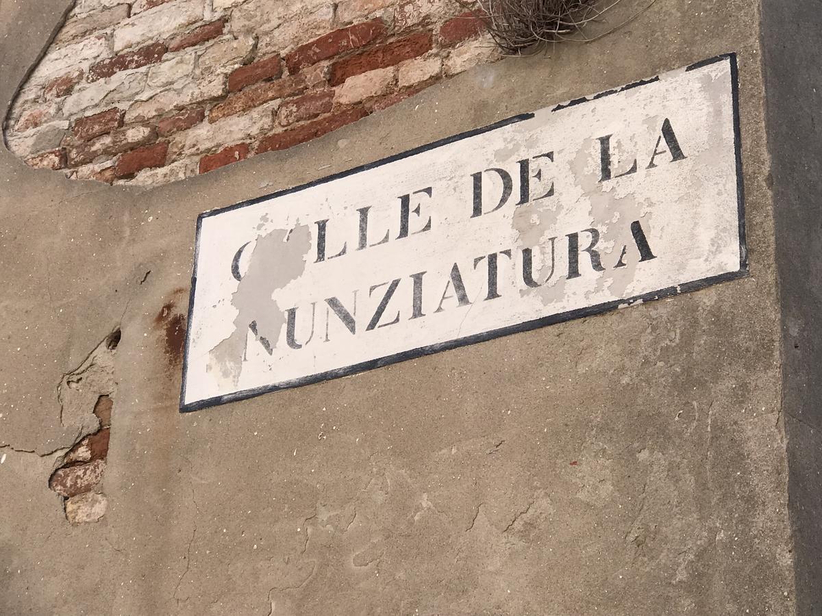 Calle Annunziata Venesia Bagian luar foto